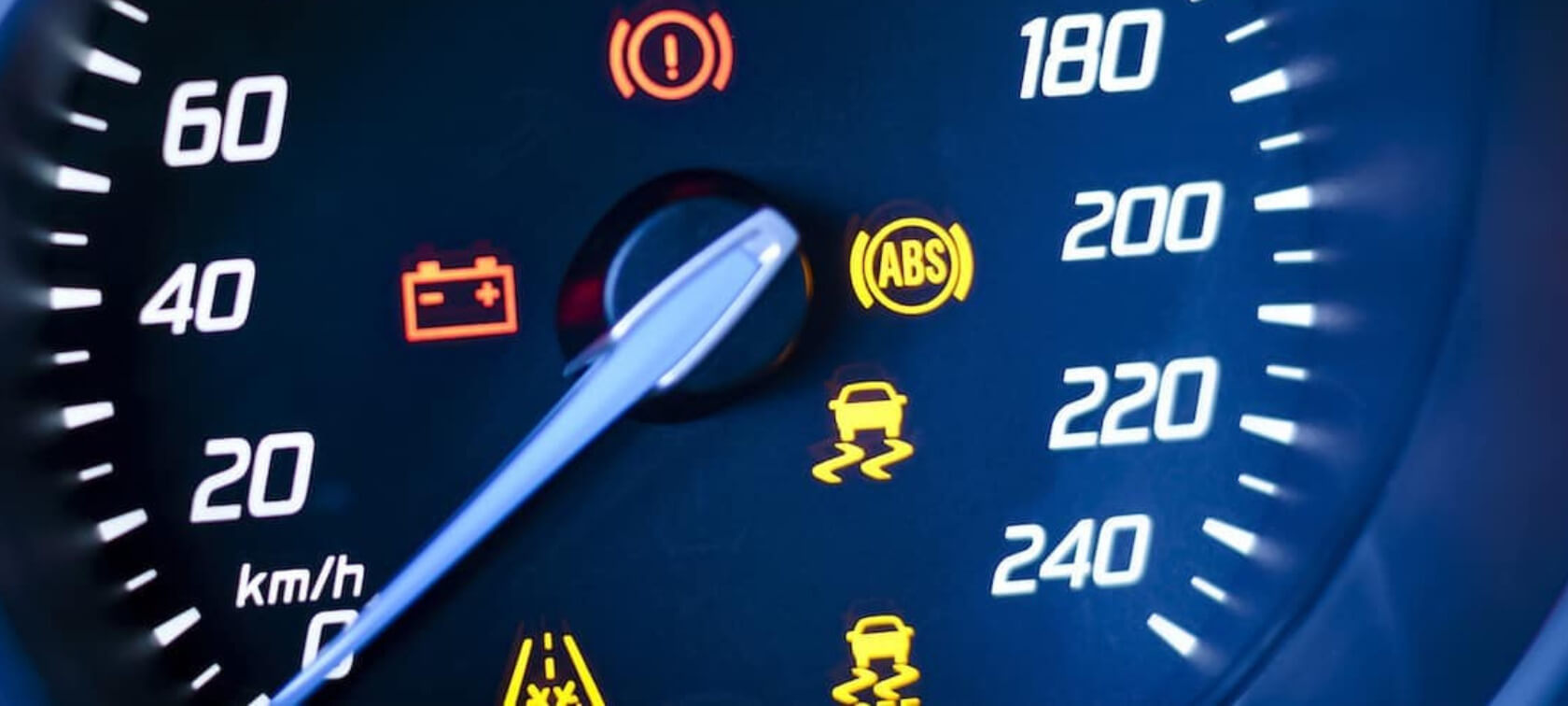 Svarbiausios BMW lempučių reikšmės, kurias turėtų žinoti kiekvienas vairuotojas Svarbiausios BMW lempučių reikšmės, kurias turėtų žinoti kiekvienas vairuotojas